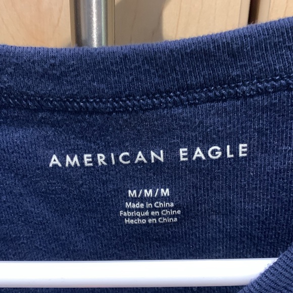 Navy blue baby tee from American Eagle - Picture 3 of 3